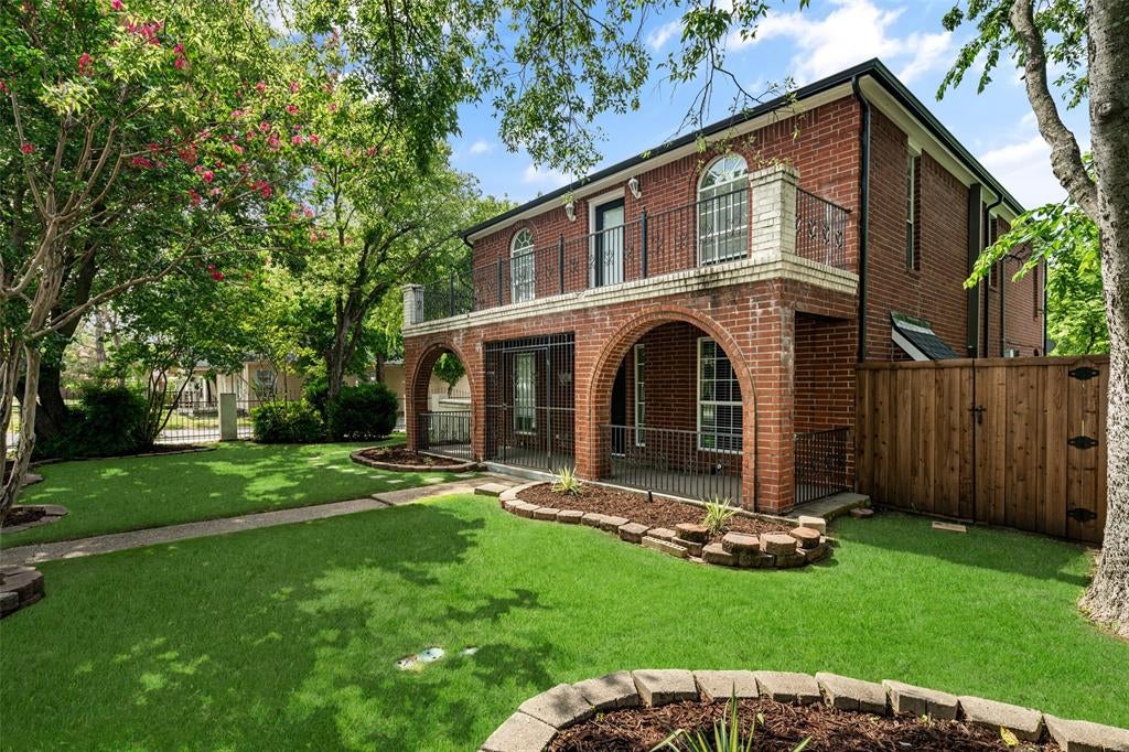 311 E Walnut St, Celina, TX 75009 photo