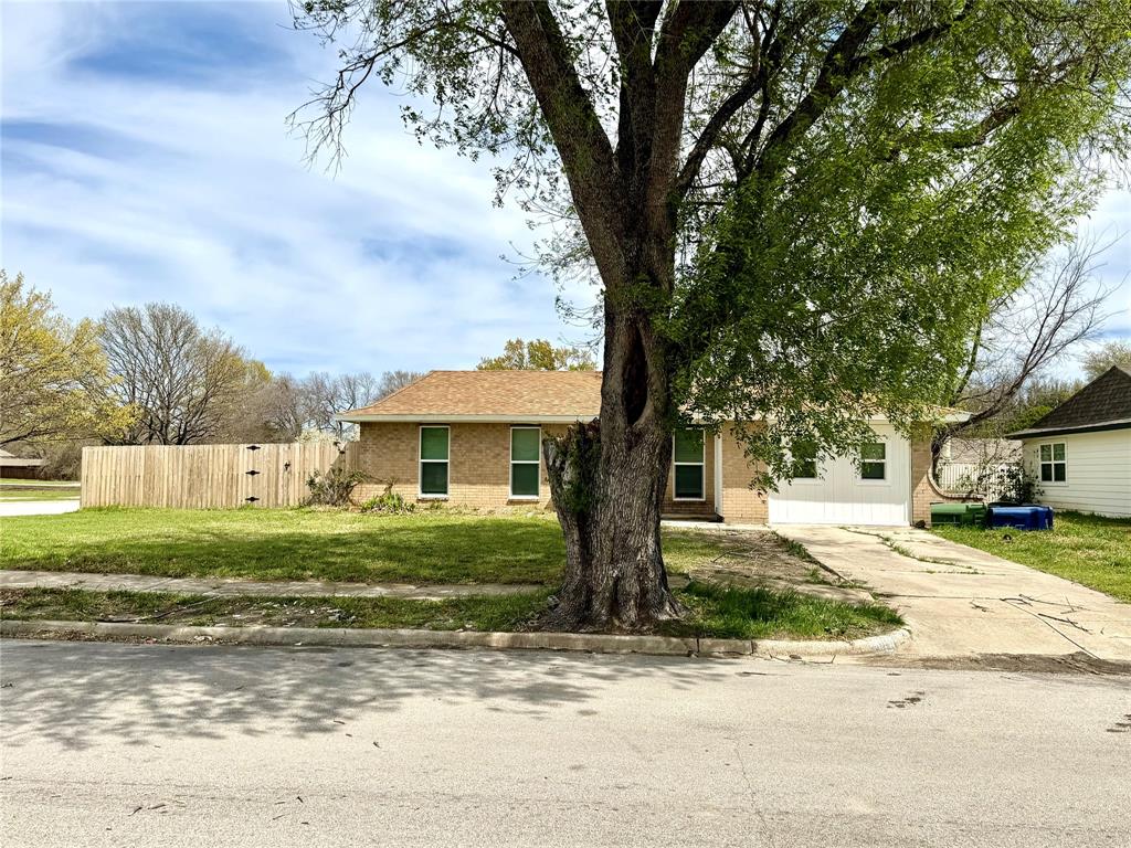 1801 Coleta Pl, Garland, TX 75040