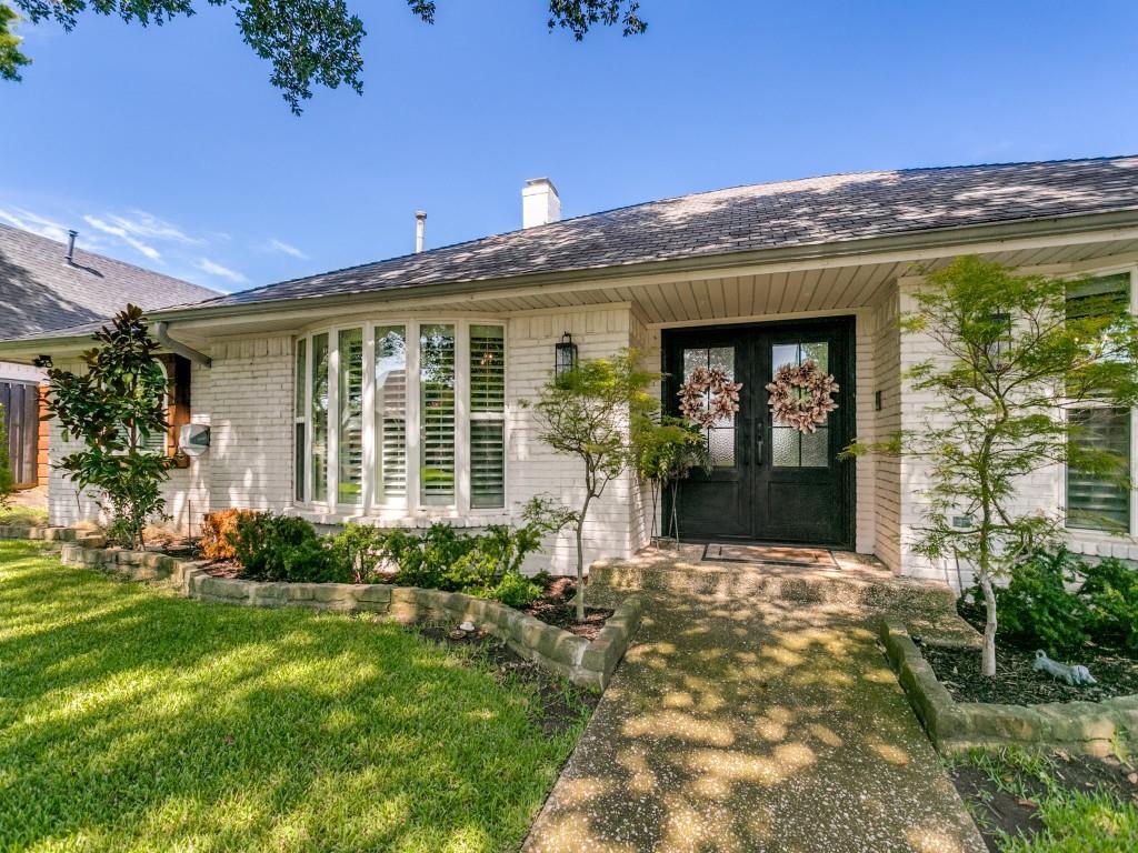 16821 Park Hill Dr, Dallas, TX 75248 photo