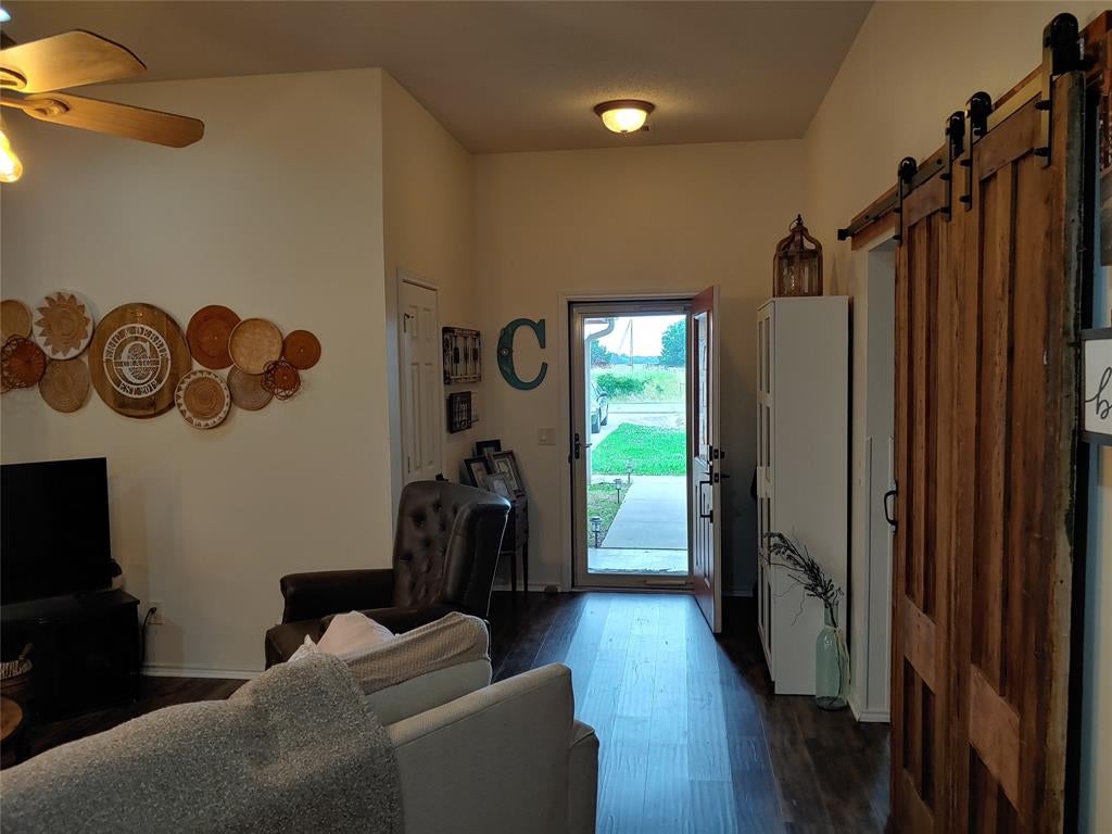 836 Airport Rd, Reno, TX 75462 photo