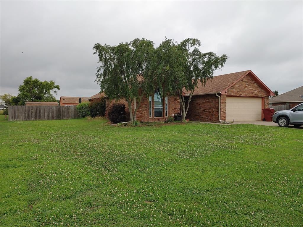 836 Airport Rd, Reno, TX 75462 photo