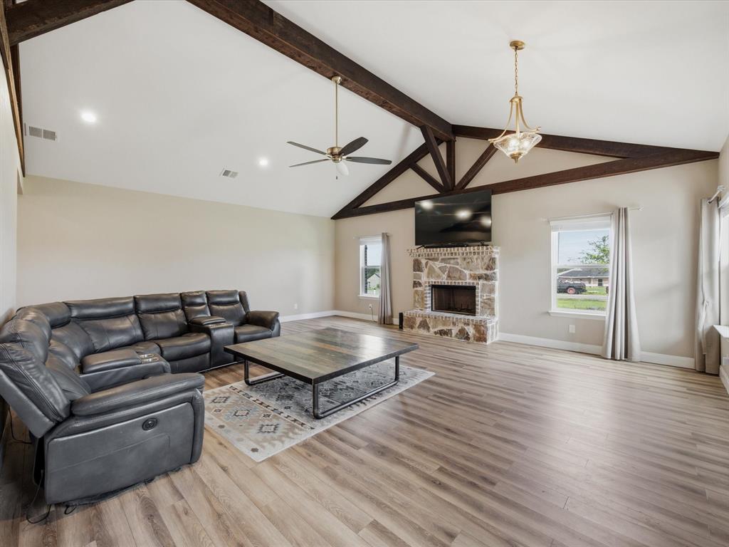 1032 Justin Dr, Springtown, TX 76082 photo