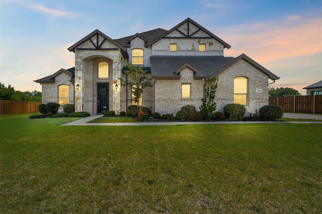 360 Crystal Lake Ln, Red Oak, TX 75154