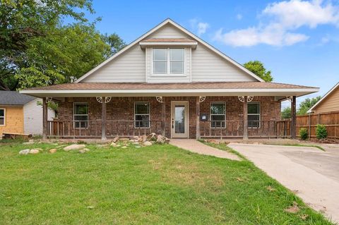 Single Family Residence in Arlington TX 1720 Joyce Street.jpg
