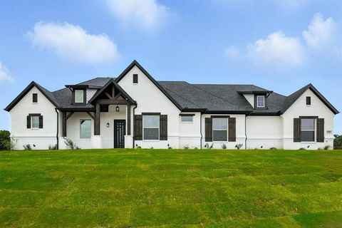 Single Family Residence in Azle TX 170 Briar Patch Rd.jpg