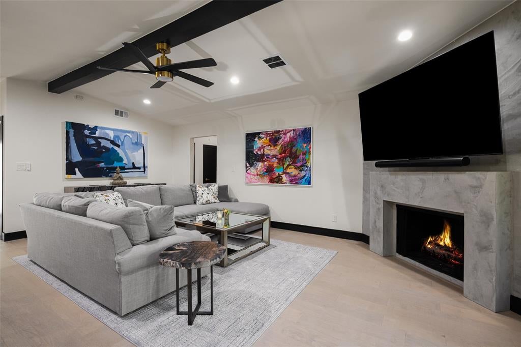 7336 Lakehurst Ave, Dallas, TX 75230 photo