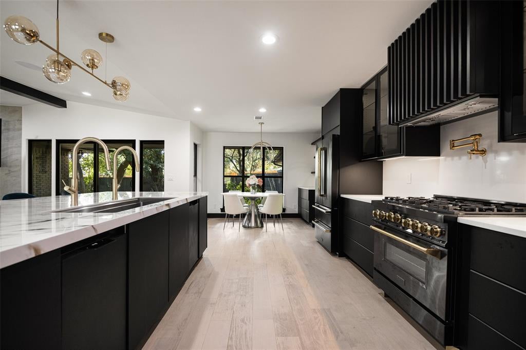7336 Lakehurst Ave, Dallas, TX 75230 photo