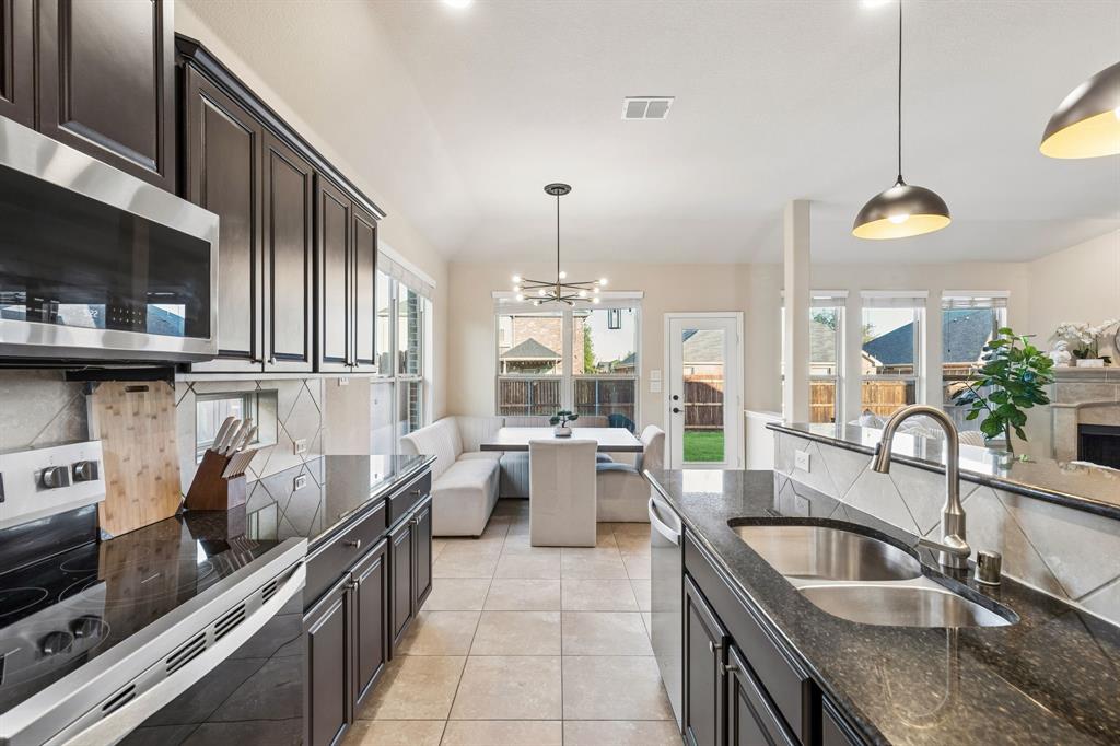 5009 Bluewater Dr, Frisco, TX 75036 photo