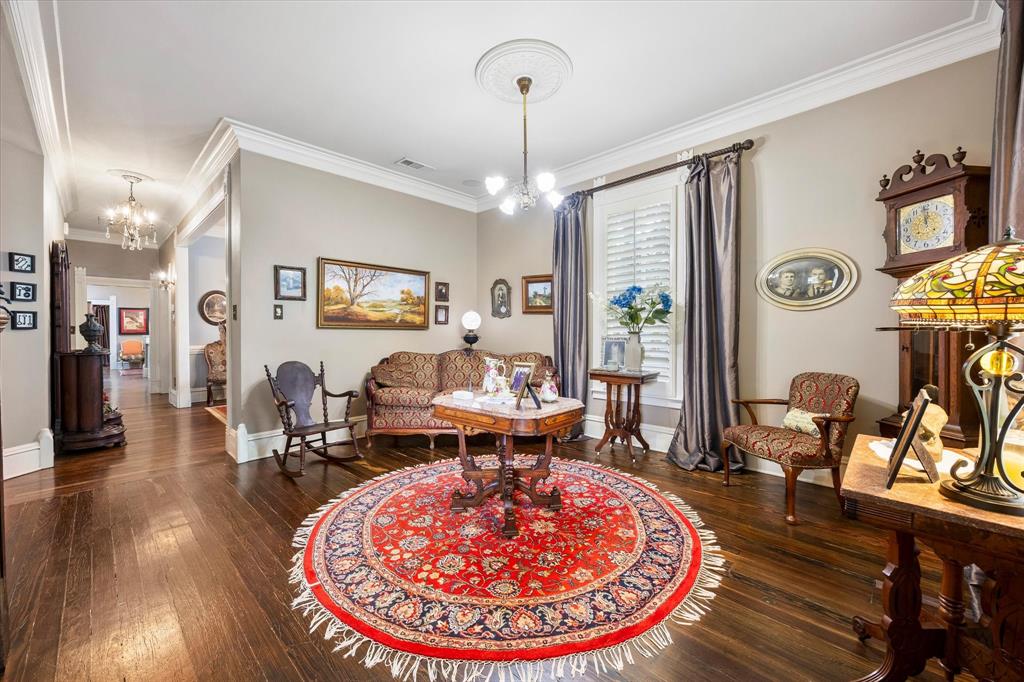 1025 W Main St, Waxahachie, TX 75165 photo