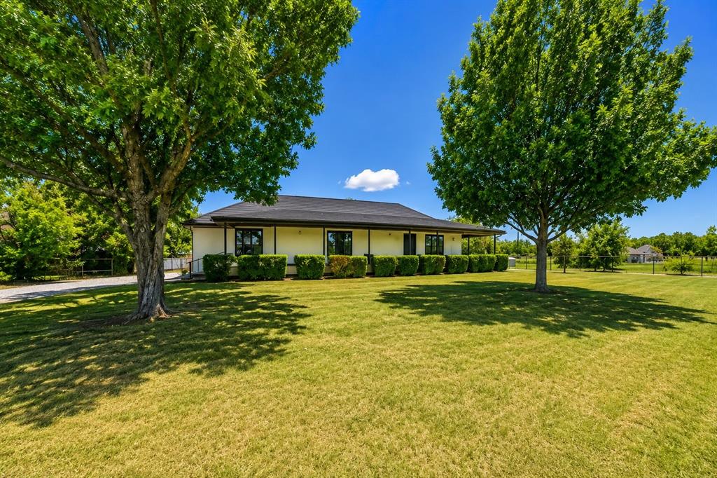 2913 County Road 920, Crowley, TX 76036