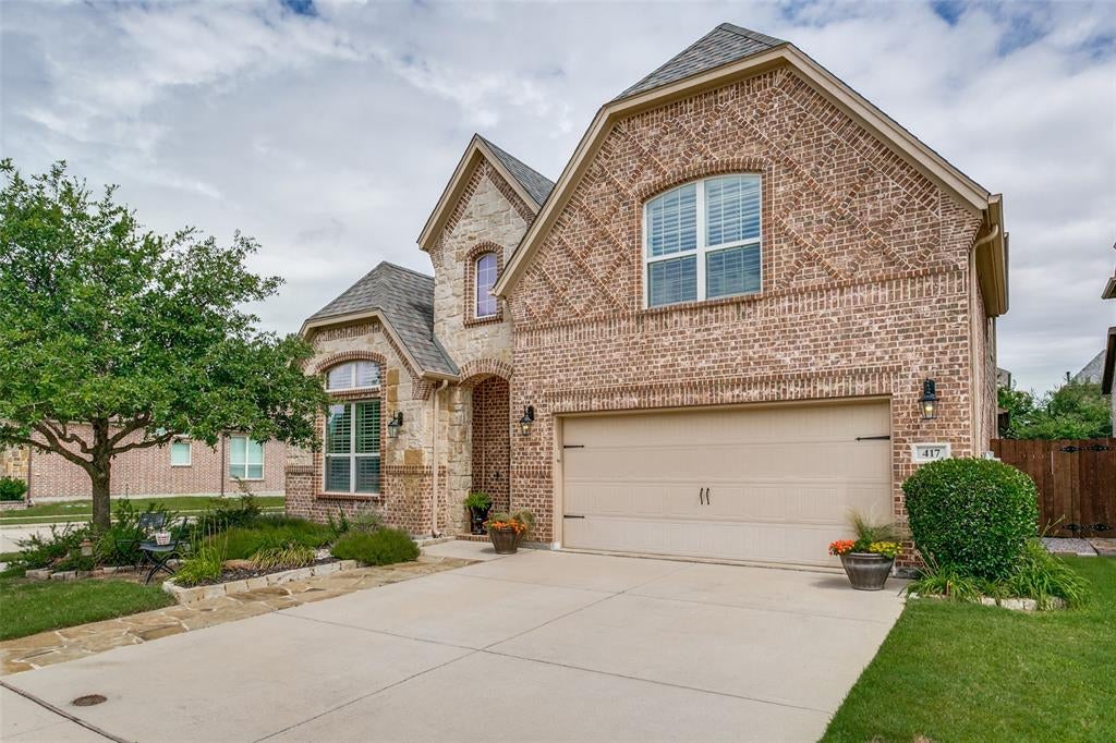417 Chestnut Ln, Roanoke, TX 76262