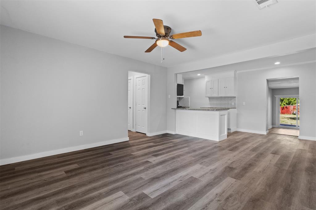 8719 Freeport Dr, Dallas, TX 75228 photo