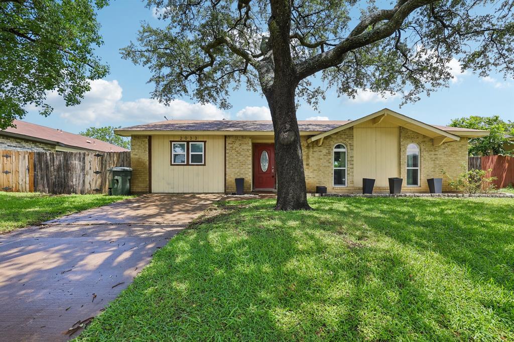 2033 Rose Hill Rd, Carrollton, TX 75007