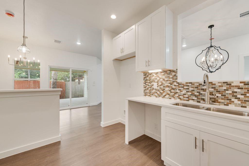 2706 Lenway St, Dallas, TX 75215 photo