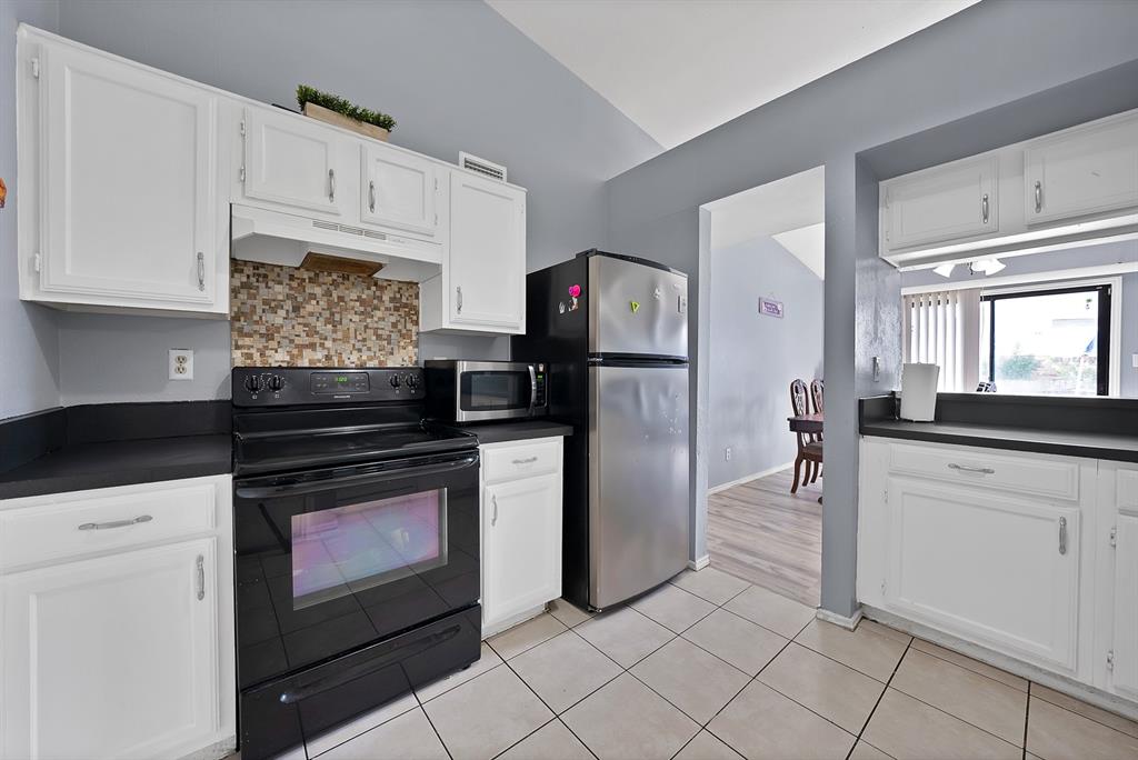 7729 Portman Ave, Fort Worth, TX 76112 photo