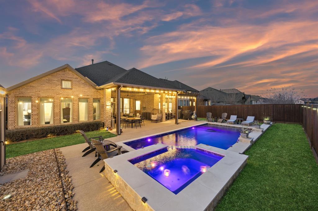 6916 Basket Flower Rd, Flower Mound, TX 76226