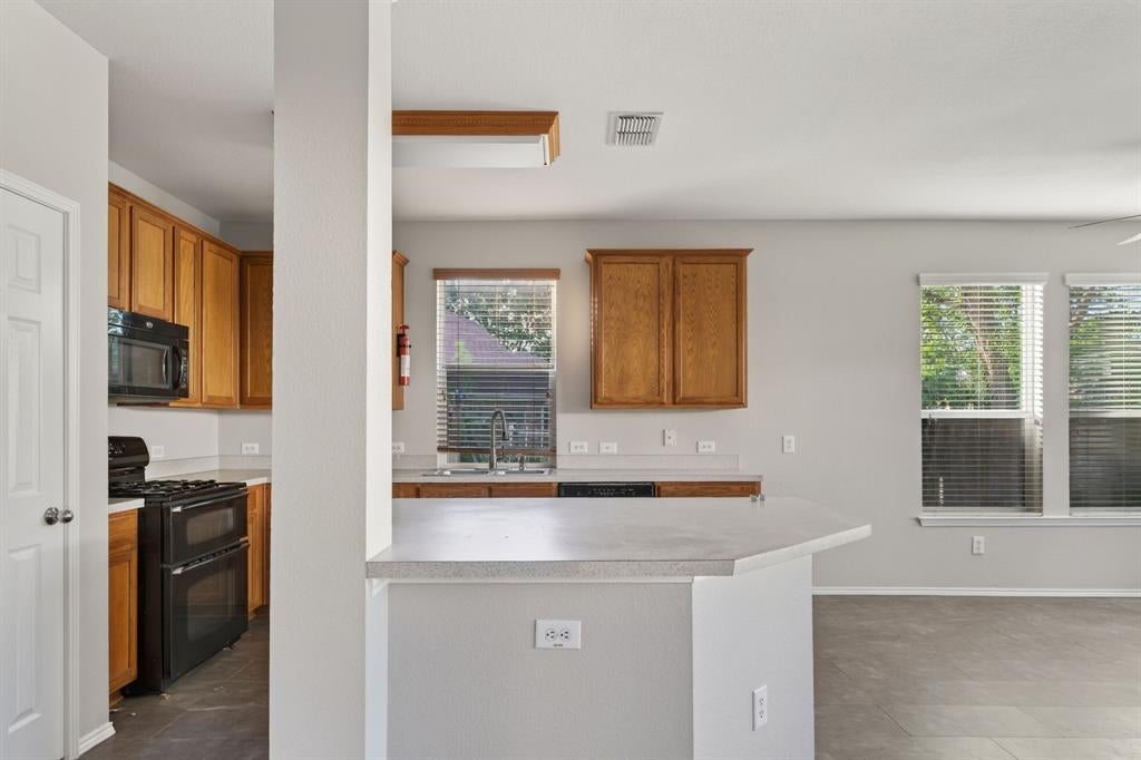 5816 Hilton Head Dr, North Richland Hills, TX 76180 photo