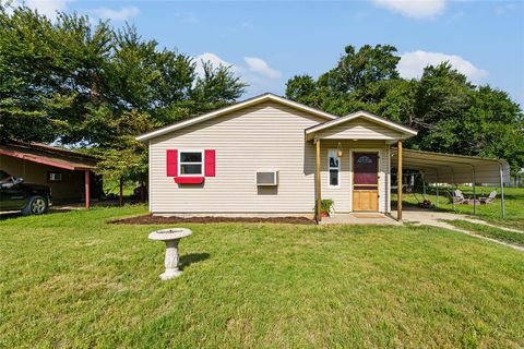 Single Family Residence in Clyde TX 218 Greenmeadow Lane.jpg