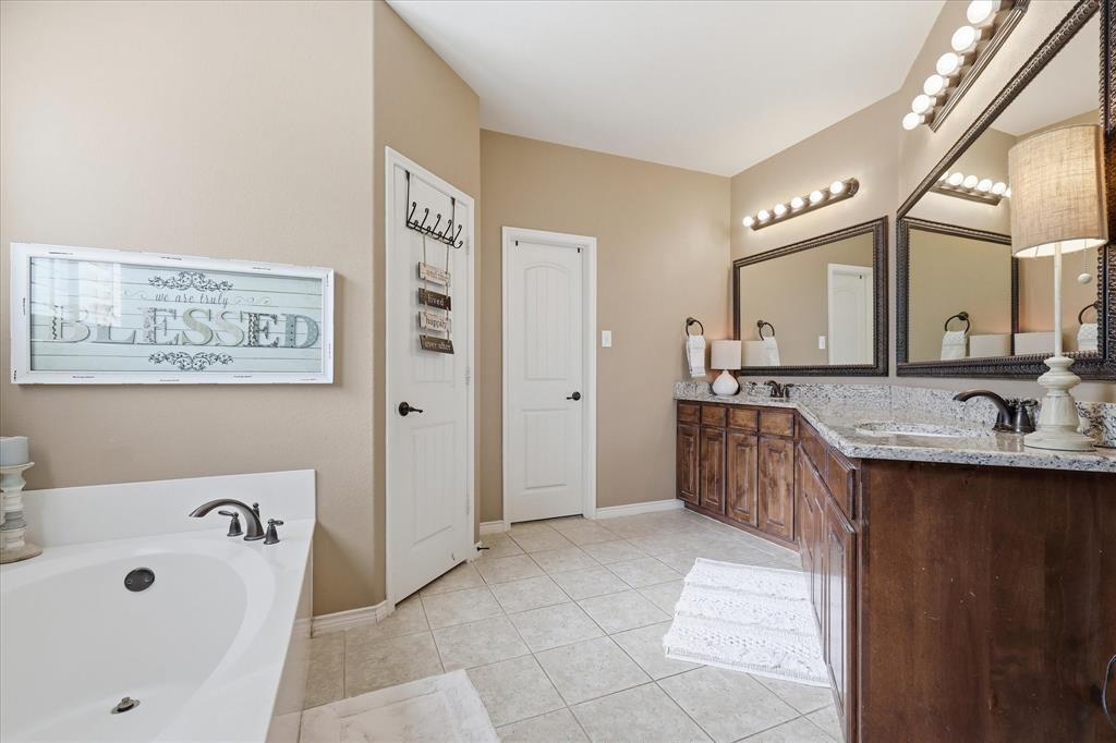 10512 Flat Creek Trl, Mckinney, TX 75072 photo