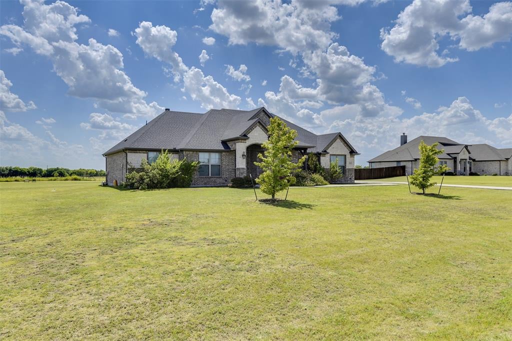 201 Evening Fire Dr, Waxahachie, TX 75167 photo