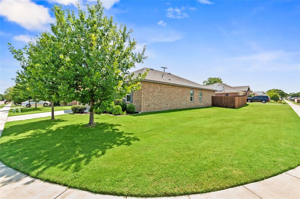 500 Swift Current Dr, Crowley, TX 76036 photo