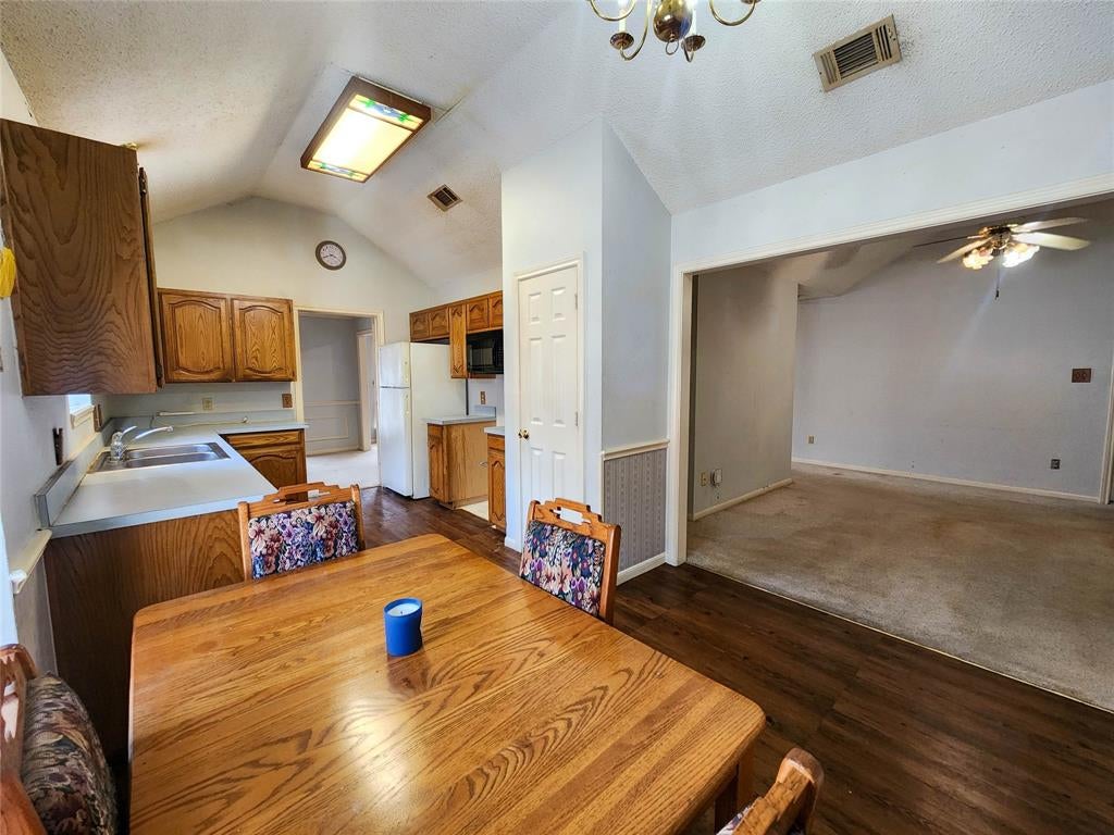 1629 Tuley St, Cedar Hill, TX 75104 photo