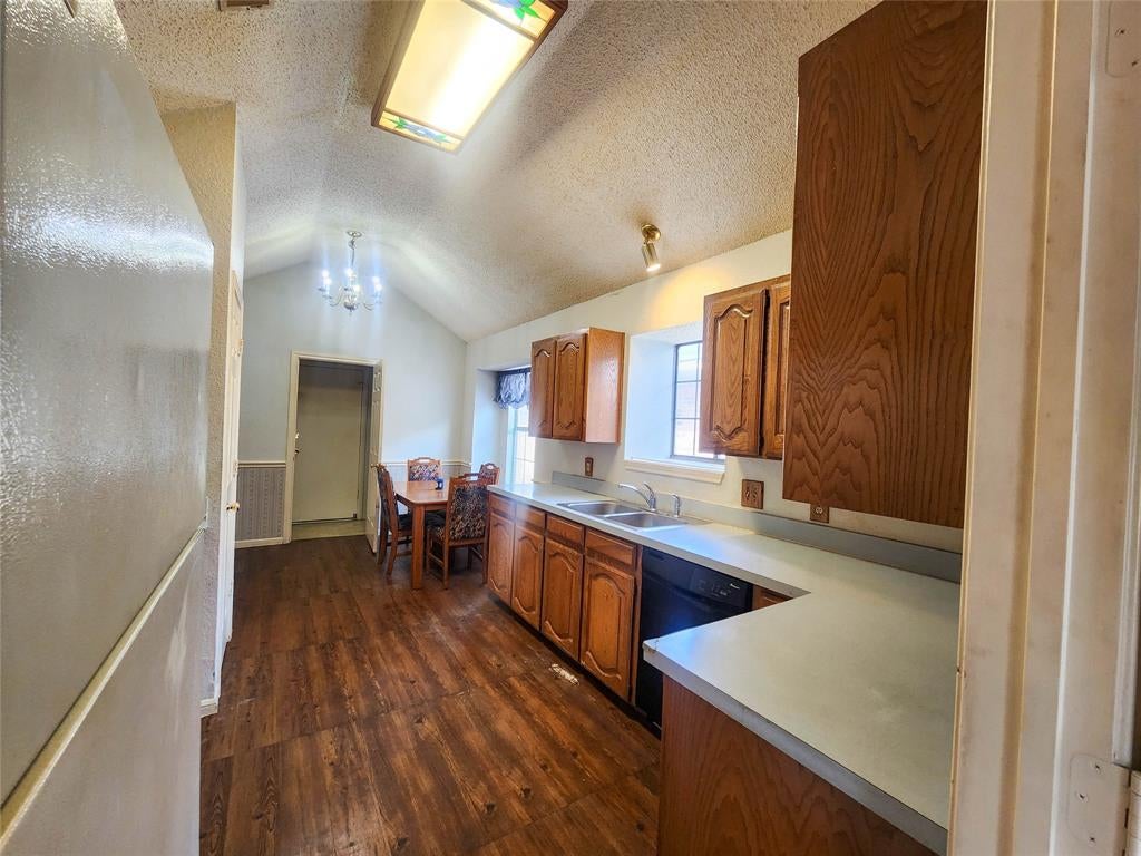 1629 Tuley St, Cedar Hill, TX 75104 photo