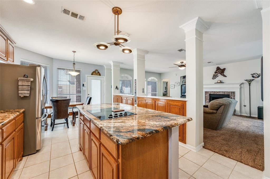 8421 Parkdale Dr, North Richland Hills, TX 76182 photo