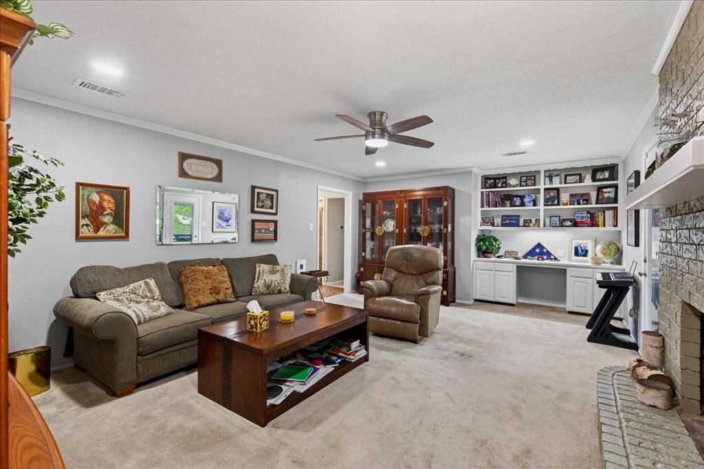 1808 E Cedar Elm Dr, Arlington, TX 76012 photo