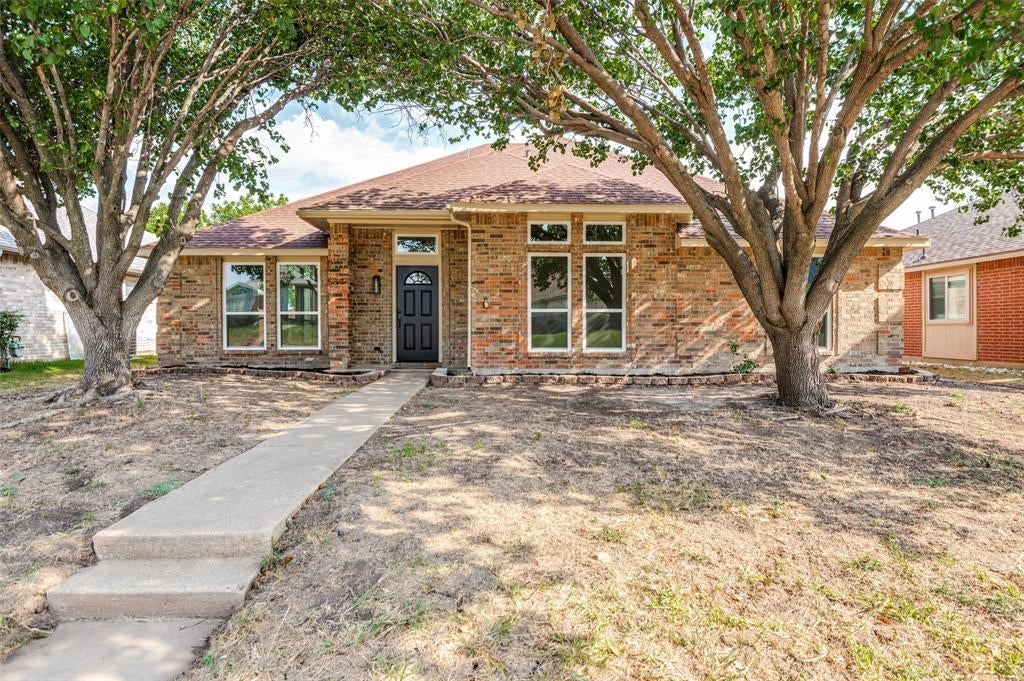 5849 Baker Dr, The Colony, TX 75056