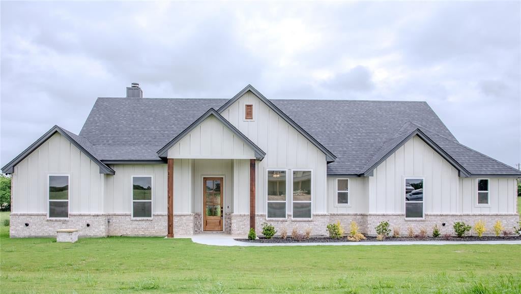 204 Sweetgrass Dr, Poolville, TX 76487