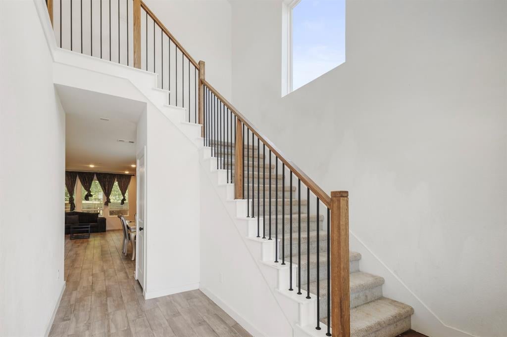 4539 Hogans Alley Dr, Arlington, TX 76001 photo