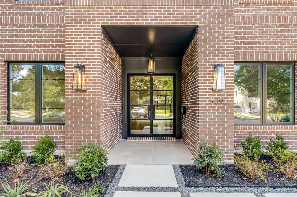 539 Classen Dr, Dallas, TX 75218 photo