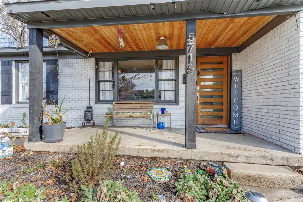 5716 Tracyne Dr, Westworth Village, TX 76114 photo