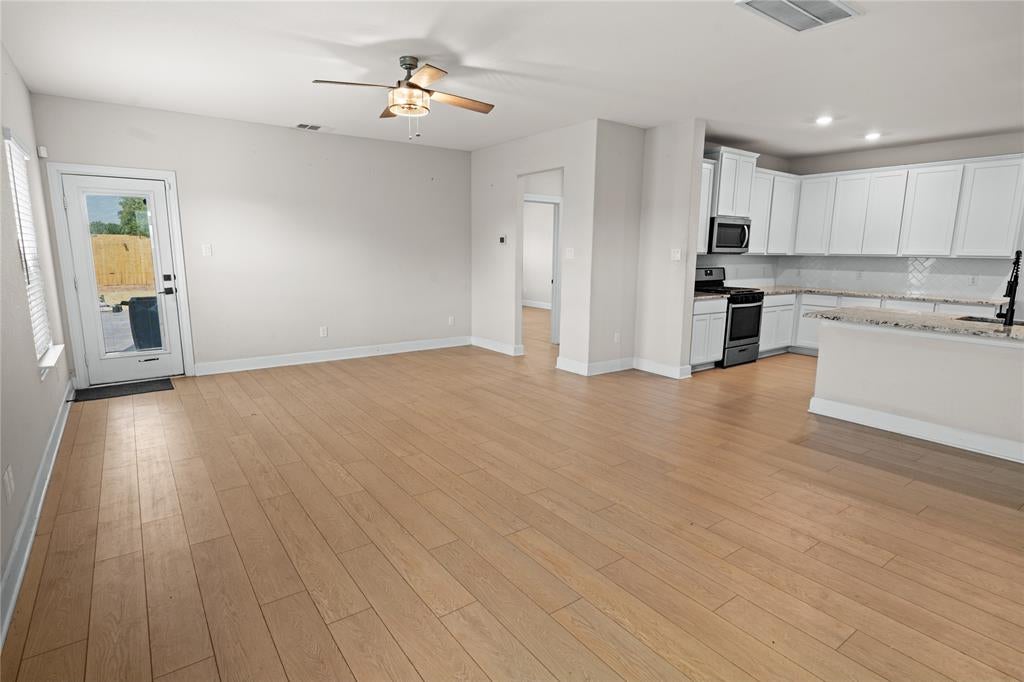 1200 Windermere Way, Princeton, TX 75407 photo