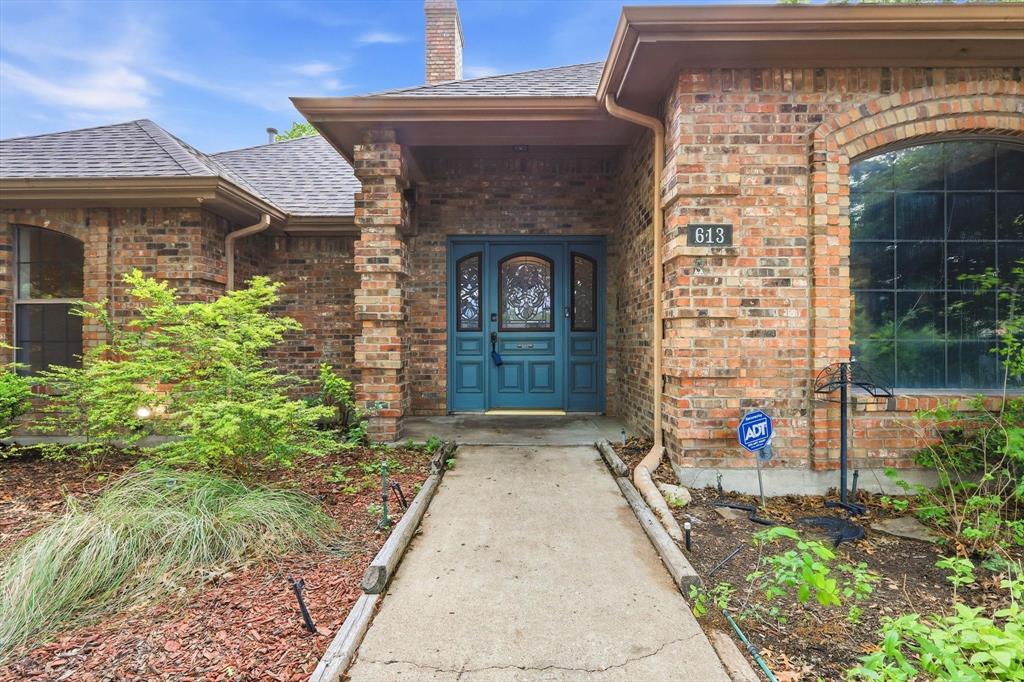 613 Deer Creek Dr, Desoto, TX 75115 photo