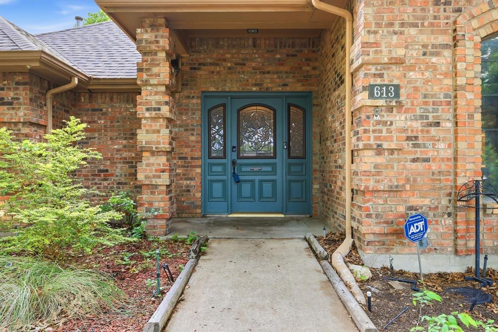 613 Deer Creek Dr, Desoto, TX 75115 photo