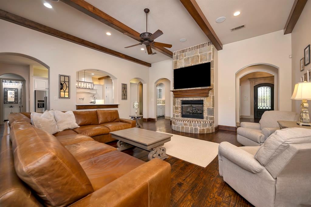 8100 Canyon Oak Dr, North Richland Hills, TX 76182 photo