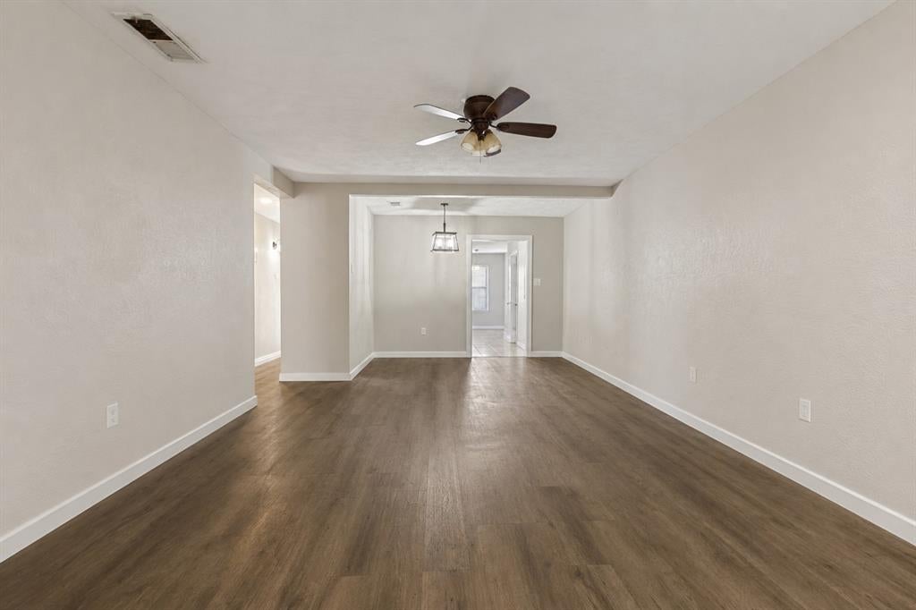 13899 Brookgreen Dr, Dallas, TX 75240 photo