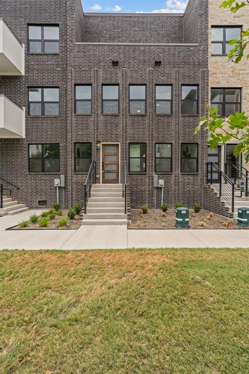 2725 Azalea Park Cir, Fort Worth, TX 76107 photo