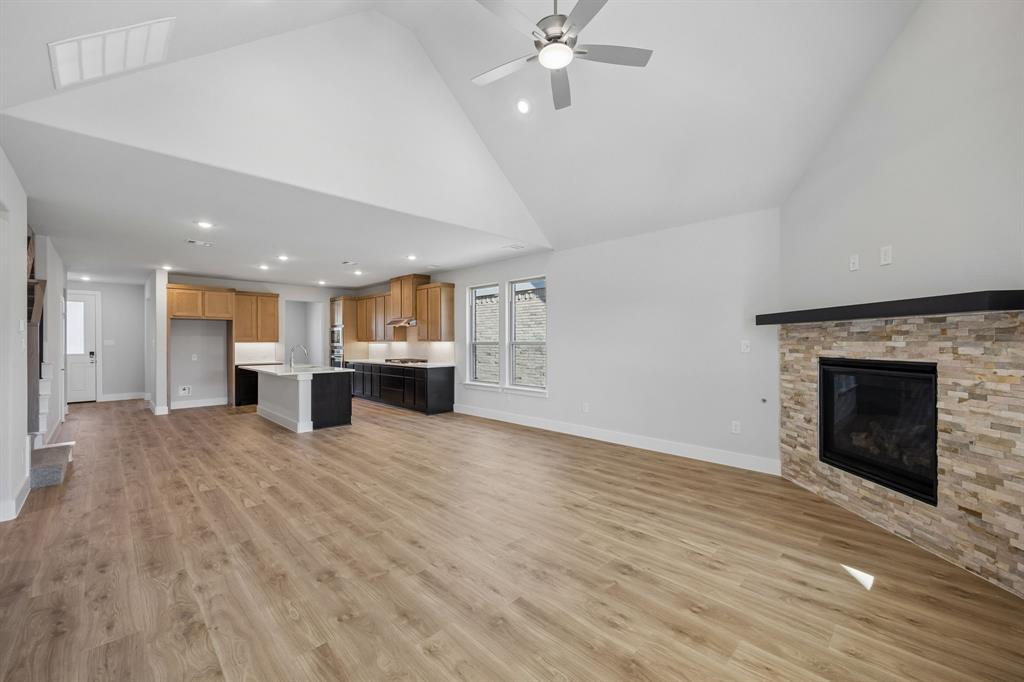 2206 Terlingua Dr, Waxahachie, TX 75165 photo