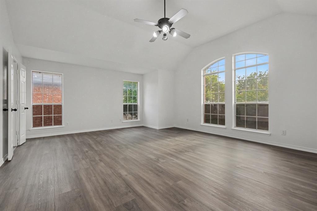 2406 Manchester Dr, Carrollton, TX 75006 photo