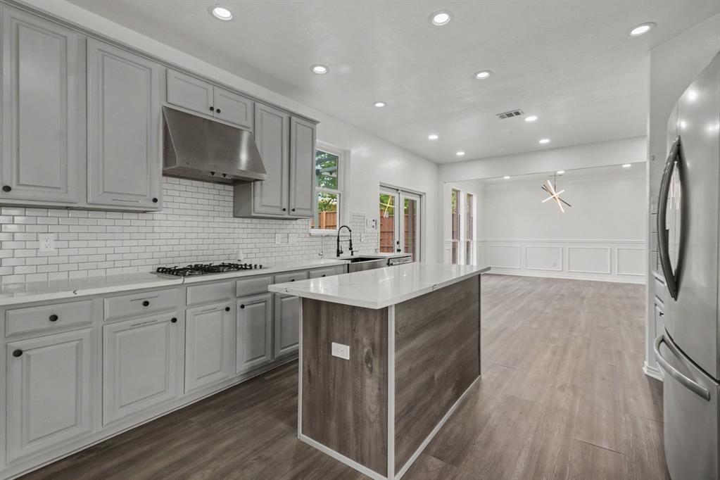 2406 Manchester Dr, Carrollton, TX 75006 photo