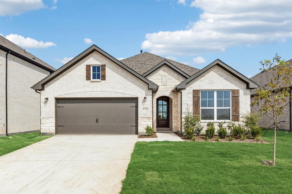 4744 Farmers Dr, Celina, TX 75009
