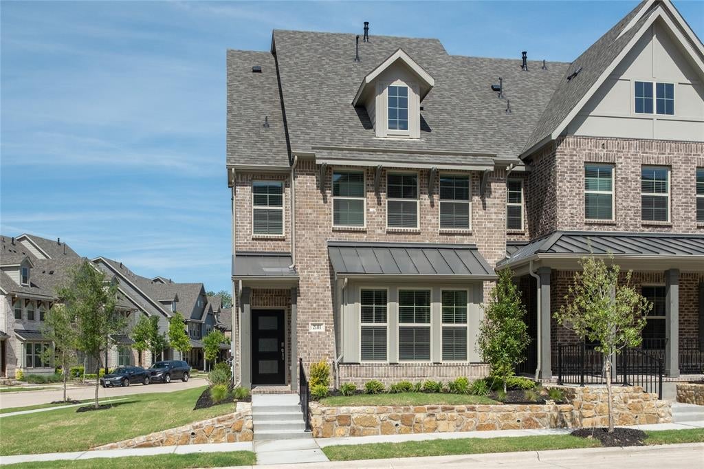2101 Naples Dr, Rowlett, TX 75088