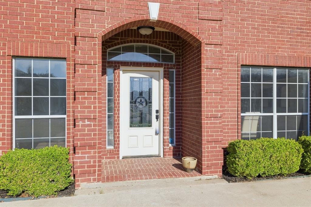 7000 Winthorp Dr, Arlington, TX 76001 photo