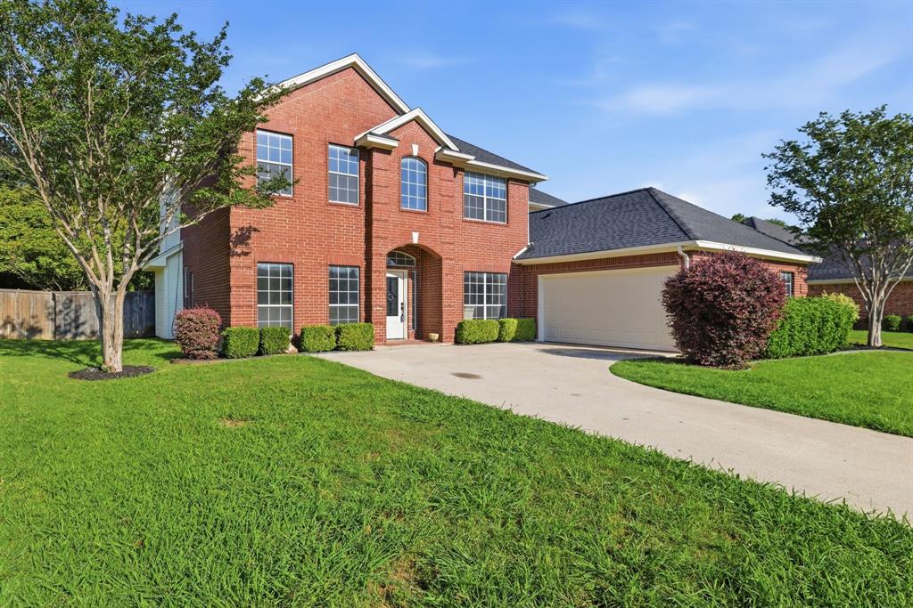 7000 Winthorp Dr, Arlington, TX 76001