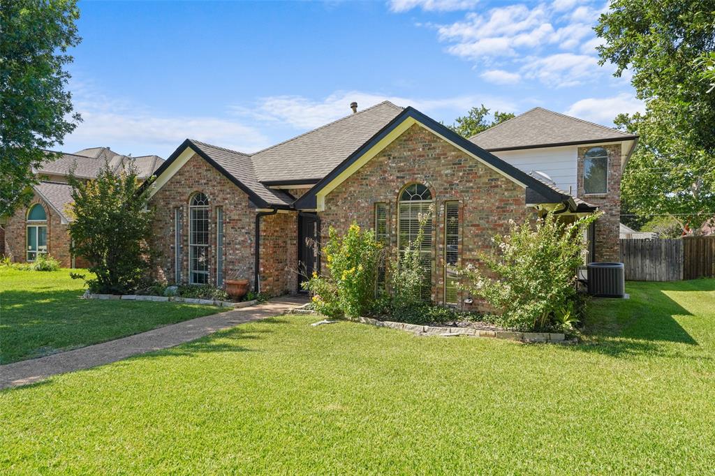1220 Dentonshire Dr, Carrollton, TX 75007 photo