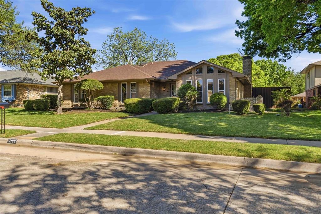 2109 Heather Hill Ln, Plano, TX 75075