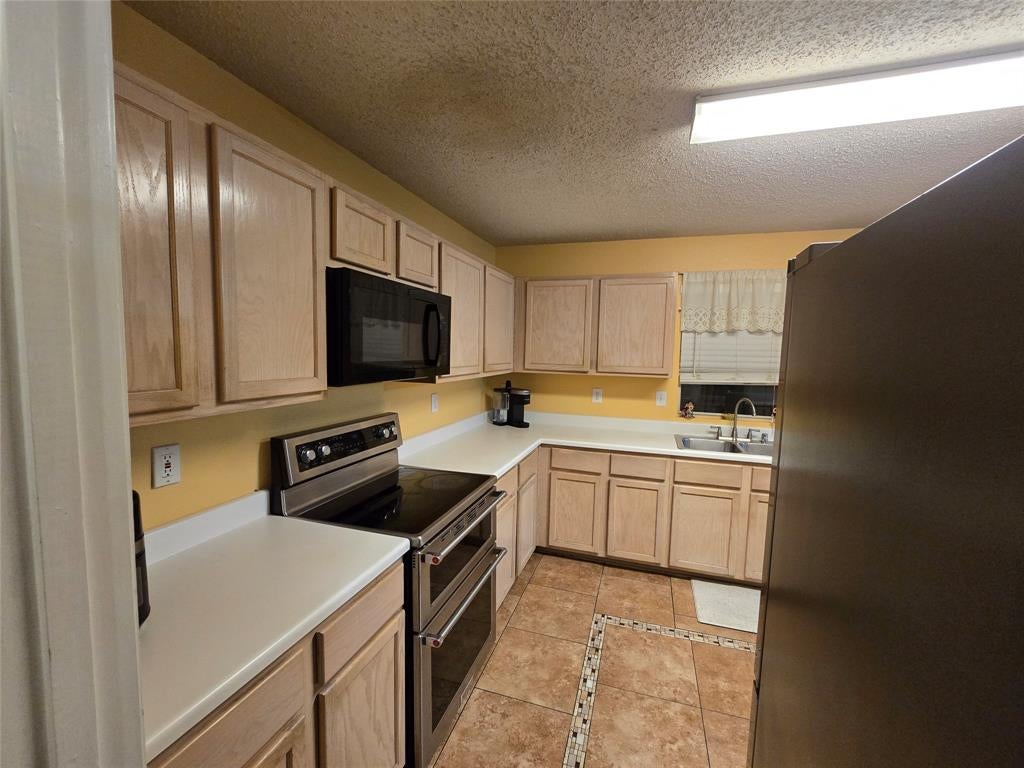 3813 Summer Hill Dr, Balch Springs, TX 75180 photo